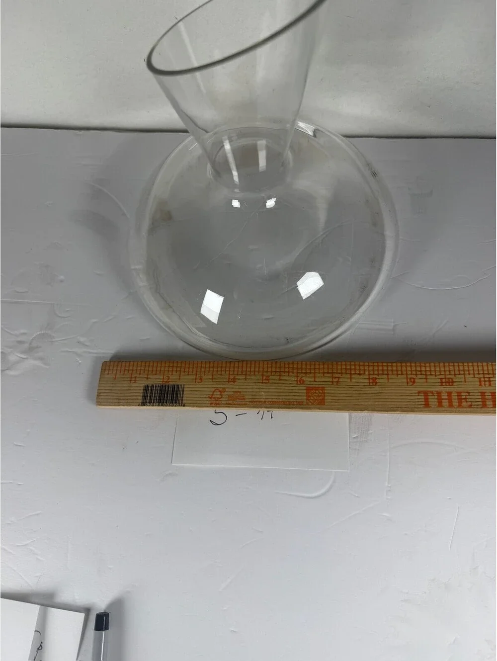 Clear Glass Wine Decanter Wide Base Aerator S-14